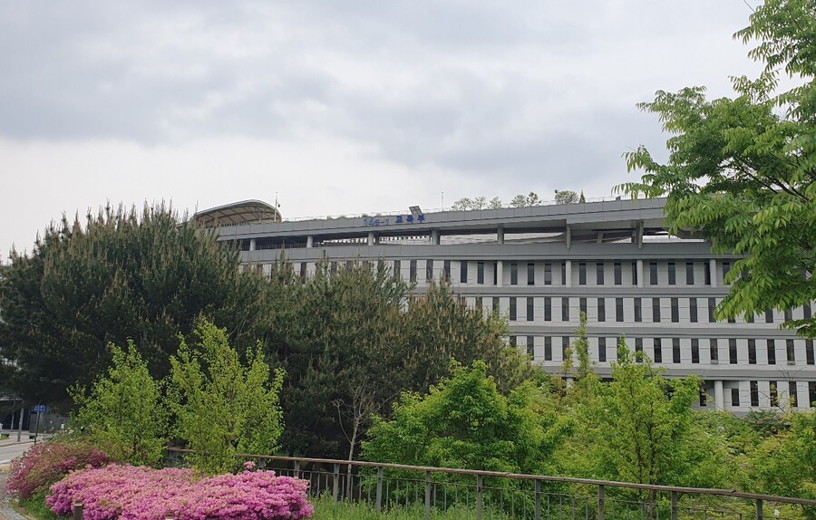 ▲ 정부세종청사 14-1동에 자리한 교육부 전경 ⓒ노재균 기자