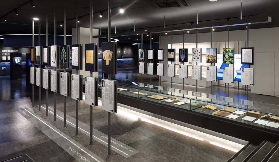 ▲ KAIST가 대전 본원 내 ‘KAIST 비전관’의 일부 공간을 ‘KAIST 과학기술인 전당’으로 새롭게 개편하고 2일 일반에 공개했다.ⓒKAIST