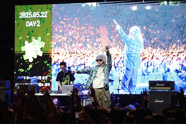 ▲ 공연하는 지코.ⓒ광운대