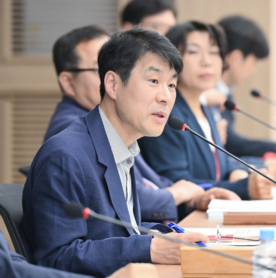 ▲ 2일 간부회의에서 김정기 대구시장 권한대행은 대행체제 후 50여 일간의 소회를 밝히며 새정부 출범에 맞춰 향후 시정운영 방향을 제시했다.ⓒ대구시