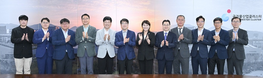 ▲ 대구광역시는 국가물산업클러스터의 활성화와 물산업의 최일선에 있는 입주기업의 지원을 위한 현장 간담회를 6월 2일 오후 2시, 달성군 국가물산업클러스터에서 열었다.ⓒ대구시