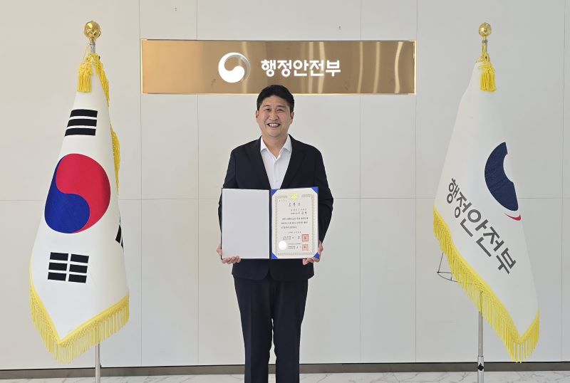 ▲ ‘2025 적극행정 유공포상’ 국무총리 표창을 수상한 이상열 천안시 주무관.ⓒ천안시