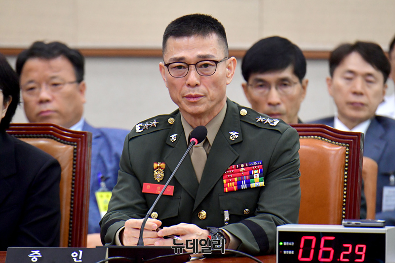 ▲ 임성근 전 해병대1사단장이 지난해 7월 국회에서 열린 법제사법위원회 '윤석열 대통령 탄핵소추안 발의 요청' 국민동의 청원 관련 청문회에서 의원들의 질문에 답하고 있다. ⓒ이종현 기자