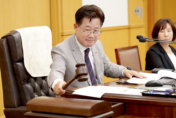 ▲ 4일 열린 대전시의회 대전·충남 행정통합 특별위원회 제2차 회의 현장.ⓒ대전시의회