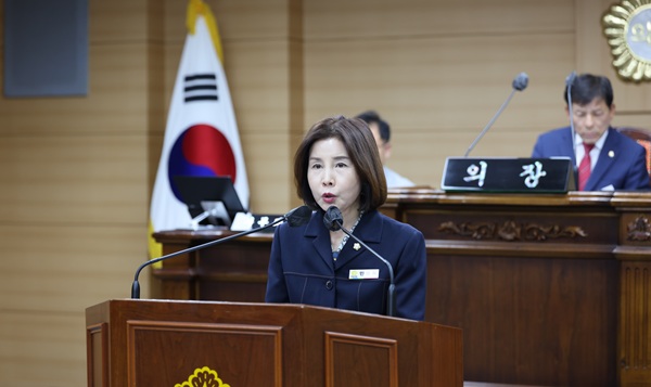 ▲ 지난 4일 민병희 의원이 제292회 정례회 5분 발언을 통해 기후위기를 ‘생존과 지역 발전을 위한 투자’로 전환해야 한다며 선제적 대응을 촉구했다.ⓒ부여군의회