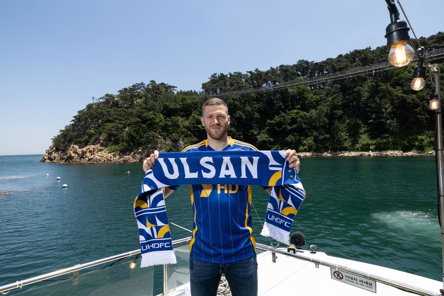 ▲ 울산이 폴란드 출신 장신 수비수 트로야크를 영입했다.ⓒ울산HD 제공