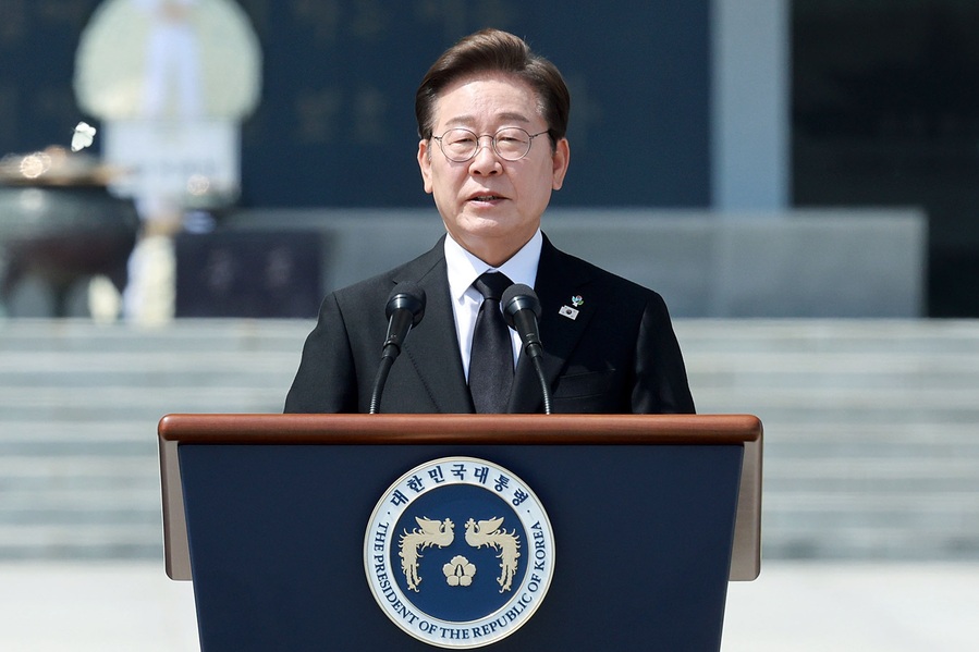 ▲ 이재명 대통령이 6일 서울 동작구 국립서울현충원에서 열린 제70회 현충일 추념식에서 추념사를 하고 있다.ⓒ뉴시스