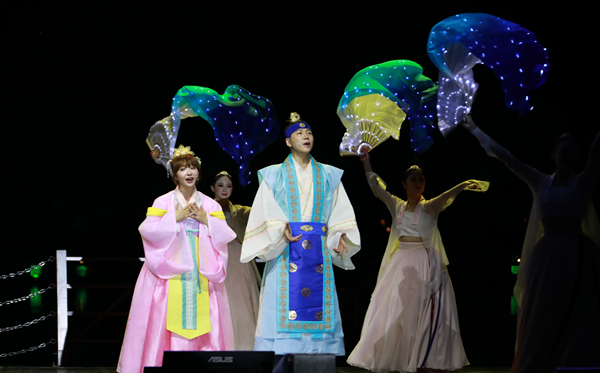 ▲ 제23회 부여서동연꽃축제가 7월 4~6일 천만 송이 연꽃이 만개한 부여 궁남지에서 ‘연꽃 같은 그대와 아름다운 사랑을’ 주제로 열린다.ⓒ부여군