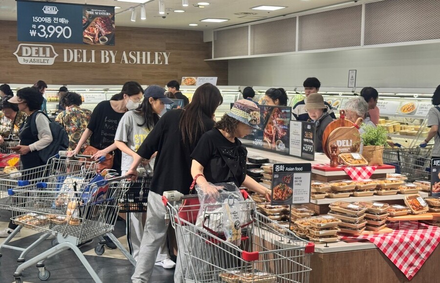 ▲ 이랜드 킴스클럽 내 델리 바이 애슐리 코너ⓒ이랜드