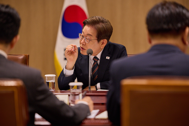▲ 이재명 대통령이 9일 서울 용산구 대통령실 청사에서 열린 2차 비상경제점검 태스크포스(TF)회의에서 발언하고 있다. (사진=대통령실 제공) 2025.06.09.ⓒ뉴시스