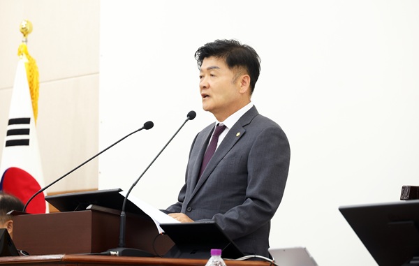 ▲ 김동수의장은 9일 제278회 정례회 개회사를 통해 19일간의 일정에 돌입한다고 밝혔다.ⓒ유성구의회