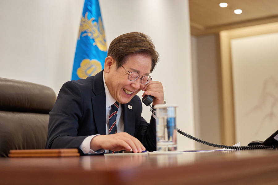 李 대통령, 장·차관 등 <b>고위공직자</b> '국민<b>추천제</b>' 가동 … "진짜 인재 발...