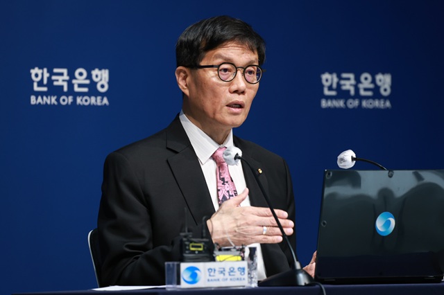 ▲ 이창용 한국은행 총재. 부채탕감은 결국 한국은행이 돈 찍어내는 것으로 귀결됦 것이다, ⓒ 뉴데일리