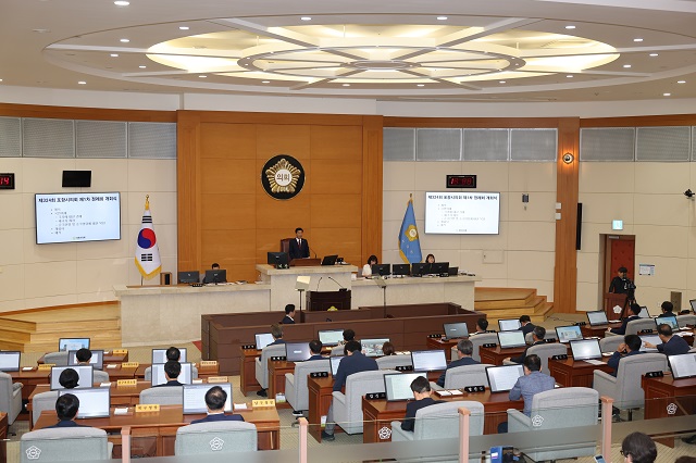 ▲ 포항시의회는 10일 오전 제1차 본회의를 시작으로 2025년도 첫 정례회를 개회했다.ⓒ포항시의회