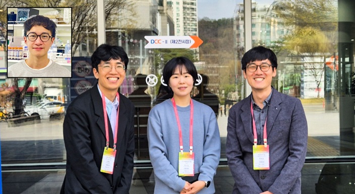 ▲ 공동 연구진. 왼쪽부터 한국화학연구원 람 탄 하오 박사후연구원(제1저자), 인하대 오동엽 교수, 한국화학연구원 김효정 선임연구원, 서강대 박제영 교수.ⓒ서강대