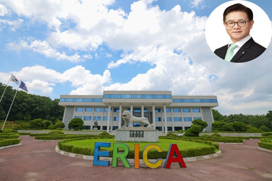 ▲ 한양대학교 ERICA 전경. 우측 상단은 이기정 총장.ⓒ한양대