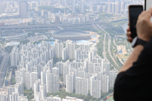 ▲ 서울 송파구 서울스카이에서 본 일대 아파트.ⓒ연합뉴스