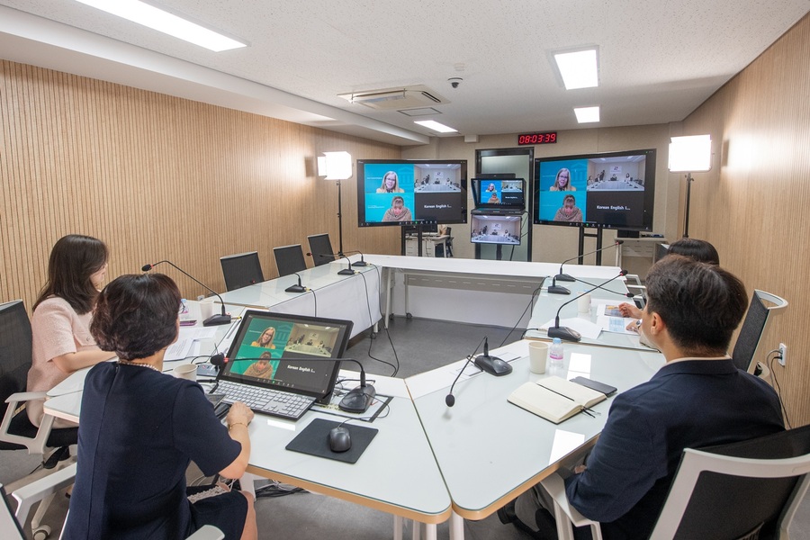 ▲ 대구보건대학교(총장 남성희)와 대구보건대학교병원(이사장 박명수)은 미국을 대표하는 학술 의료 시스템인 매스제너럴브리검(Mass General Brigham)과 함께 추진한 재활간호 역량 강화 자문 프로젝트를 최근 성공적으로 마무리했다.ⓒ대구보건대