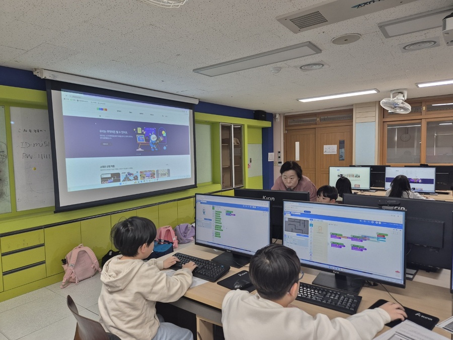 ▲ 경북교육청(교육감 임종식)은 12일 최근 일부 지역에서 제기된 늘봄학교 강사 채용 과정에서 특정 민간단체 개입 의혹과 관련, 도내 모든 초등학교를 대상으로 전수조사를 시행하고 그 결과를 발표했다.ⓒ경북교육청