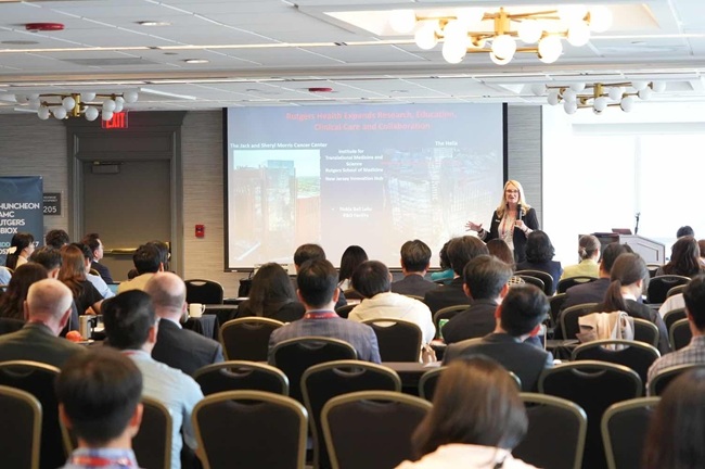 ▲ 춘천시(시장 육동한)가 15일(현지시간) 미국 보스턴 Wyndham Boston Beacon Hill 호텔에서 'K-BioX Summit 7 ABDD in Boston' 국제 심포지엄을 개최했다. ⓒ춘천시