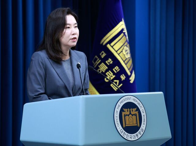 ▲ 강유정 대변인이 16일 서울 용산구 대통령실 브리핑룸에서 국민추천제 관련 브리핑을 하고 있다. ⓒ뉴시스