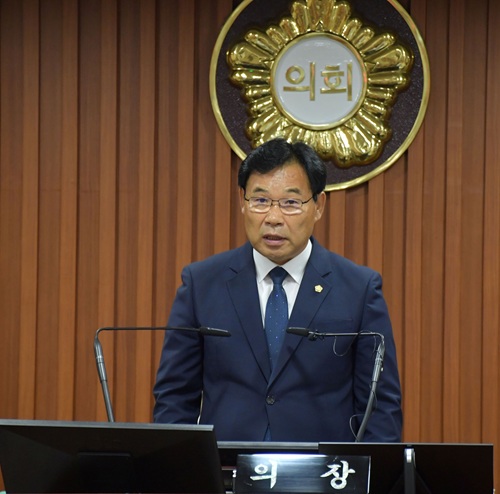 ▲ 조용훈 논산시의회 의장이 16일 오전 제264회 제1차 정례회 개회사를 하고 있다.ⓒ논산시의회