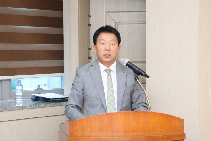 ▲ 신임 김덕수 김천시새마을회장이 당선 소감을 밝히고 있다ⓒ