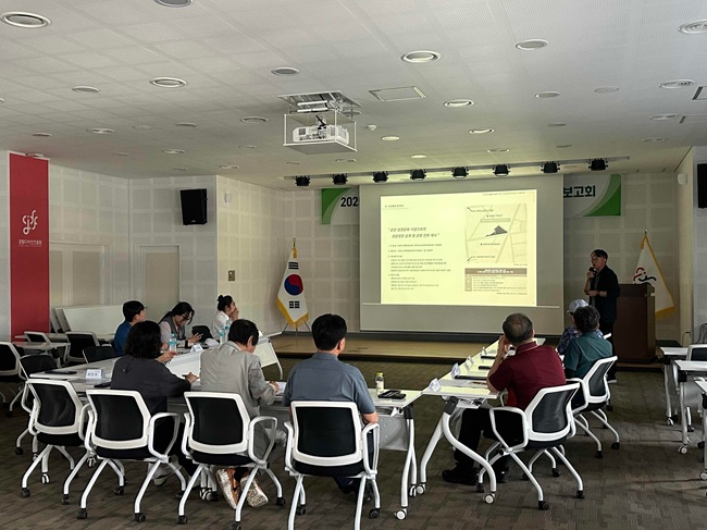 ▲ 춘천시가 후평동 정부합동청사 인근 국유지(240-1번지)에 2500㎡ 규모의 생활정원을 조성한다. 시는 17일 강원디자인진흥원에서 '2025년 생활정원 조성사업' 기본구상 및 실시설계 용역 착수보고회를 개최했다.ⓒ춘천시