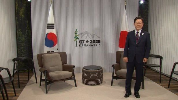 ▲ 이재명 대통령이 17일(현지시각) 캐나다 앨버타주 카나나스키스 주요 7개국(G7) 정상회의장에서 이시바 시게루 일본 총리를 기다리고 있다. ⓒ대통령실