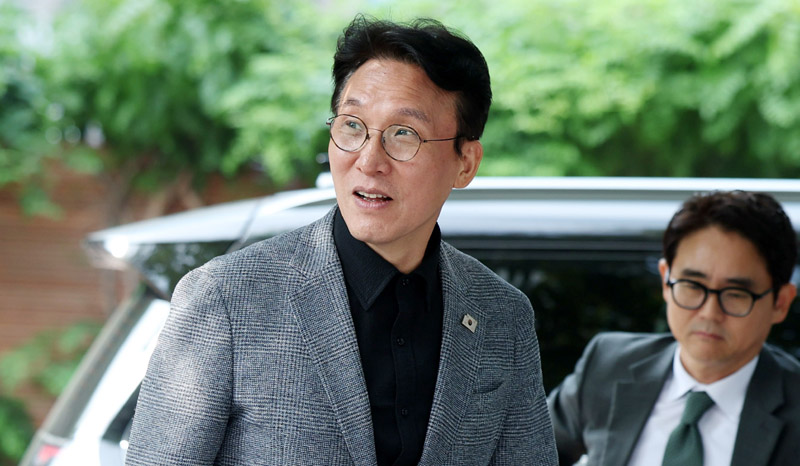 ▲ 김민석 국무총리 후보자가 18일 오전 서울 종로구 금융감독원 연수원에 마련된 인사청문회 준비단 사무실로 출근하고 있다. ⓒ뉴시스