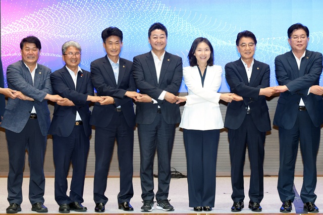 김진경 경기도의회의장 "실질적 지방자치 위한 개헌 필요"
