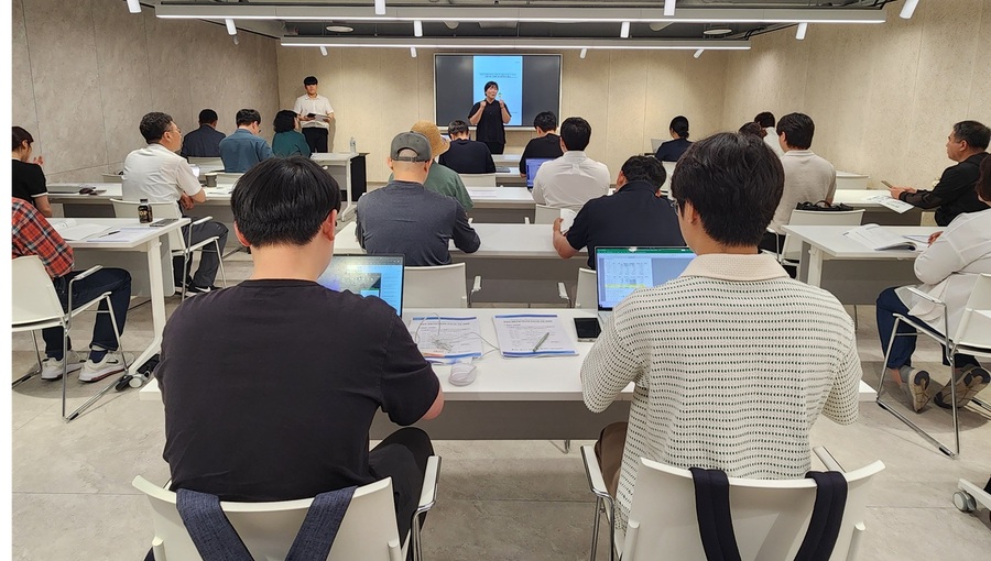 ▲ 충북테크노파크는 20일 속리산 포레스트에서 ‘2025년 보은군 시군구연고산업육성사업’의 일환으로 기업 간담회 및 네트워크 행사를 개최했다. ⓒ충북TP