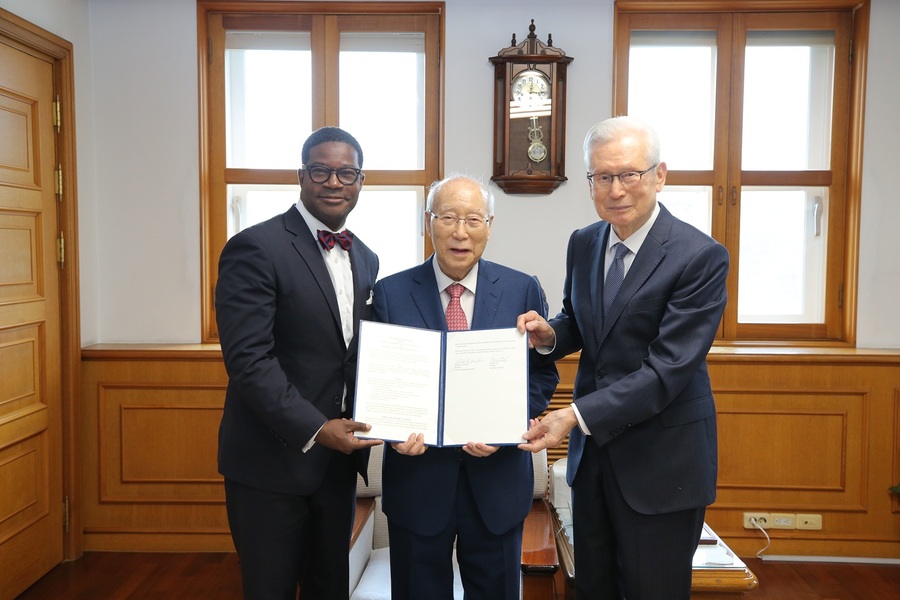 ▲ 프린스턴 신학교와 계명대학교는 6월 20일 행소관에서 학술교류 협정을 갱신을 했다.ⓒ계명대