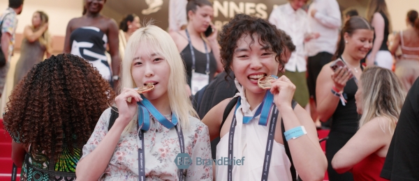 ▲ 왼쪽부터 오수빈 아트디렉터, 박선미 카피라이터. ⓒ사진=이준원 기자