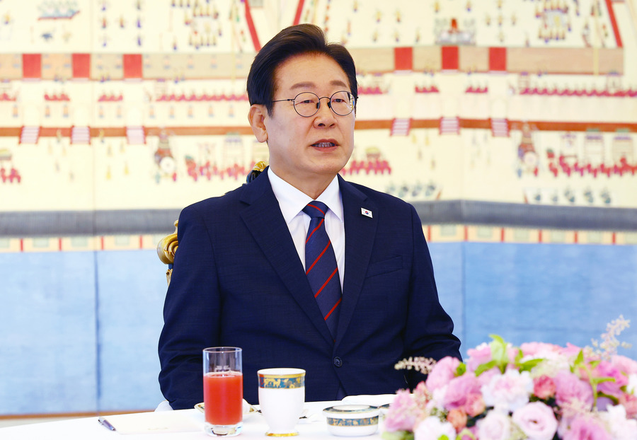 G7 한미 정상회담 무산 → 李 <b>나토</b> 정상회의 <b>불참</b> … 꼬이는 한미 통상...