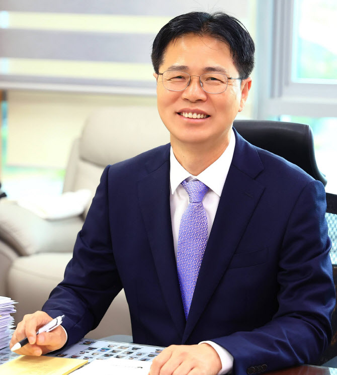 ▲ 강형석 신임 농림축산식품부 차관.ⓒ농림축산식품부