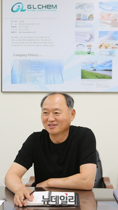 ▲ 이원민 대표는 “폼크린 제품은 단순히 거품을 제거하는 것을 넘어, 각 공정에 최적화된 소포 성능과 안전성을 제공하는 데 중점을 뒀다”고 밝혔다.ⓒ이길표 기자