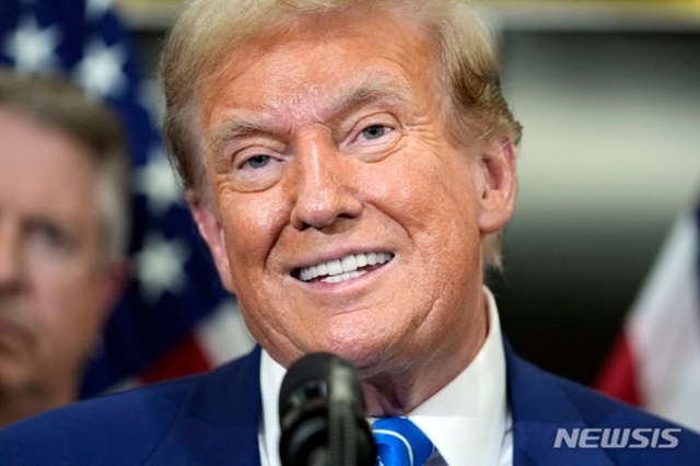 ▲ 도널드 트럼프 대통령이 미국 워싱턴 D.C. 국회의사당에서 연설하고 있다. 240614. AP/뉴시스. ⓒ뉴시스