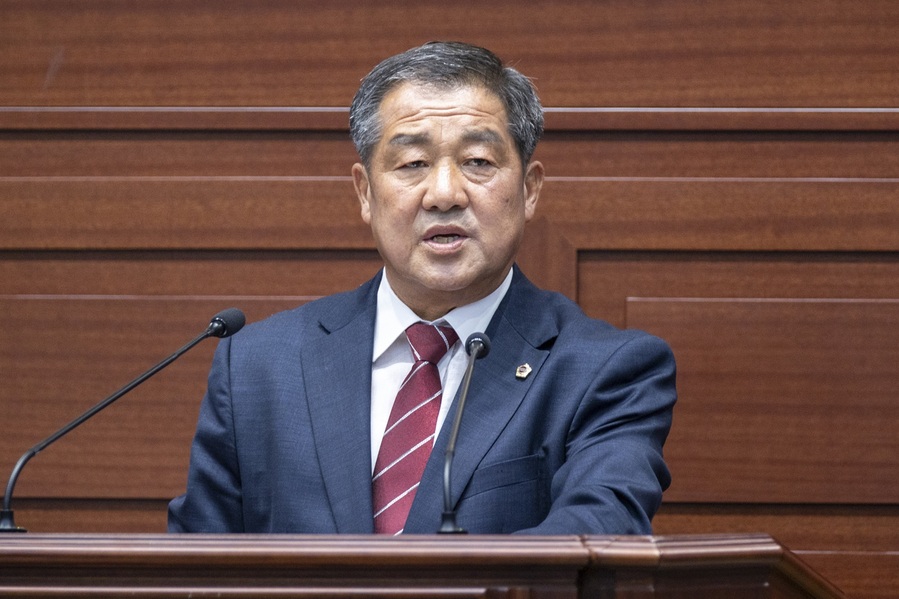 ▲ 경북도의회 이형식 의원(예천, 국민의힘)이 24일, 제356회 경상북도의회 제1차 정례회 제3차 본회의 5분 자유발언을 통해 경북도청신도시의 개발 지연과 행정 전반의 미흡한 대응을 강하게 질타하며 경북도의 책임 있는 대응을 촉구했다.ⓒ경북도의회