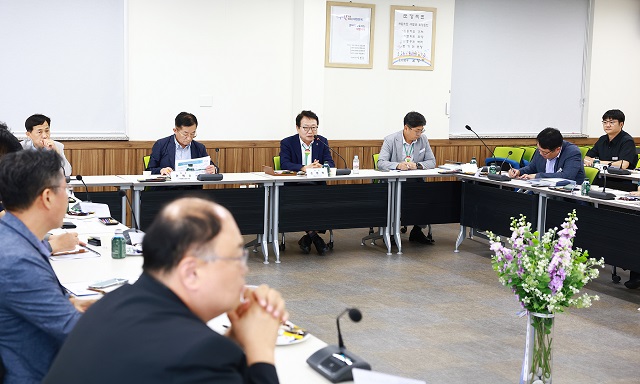 ▲ 울진군은 지난 23일 지속 가능한 수소도시 조성을 위한 ‘울진군 수소도시 조성사업 마스터플랜 수립 용역’ 착수보고회를 개최했다.ⓒ울진군