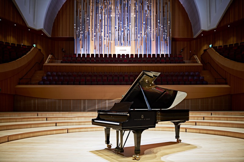 ▲ 피아니스트 조성진·임윤찬 등이 연주한 2억원 상당의 스타인웨이 그랜드피아노.ⓒ롯데문화재단