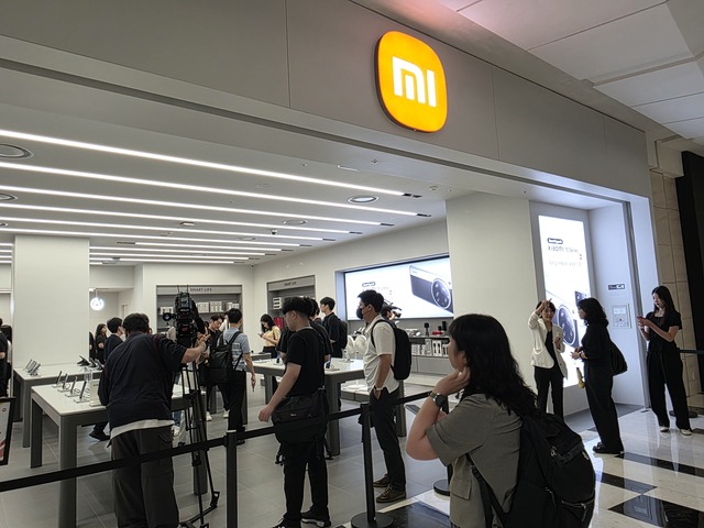 ▲ 서울 여의도 IFC몰 L2층에 마련된 샤오미의 첫 오프라인 스토어.ⓒ이가영 기자