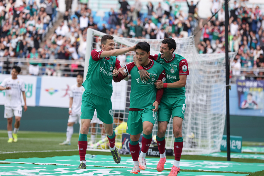▲ 리그 2위가 위태로운 대전이 이적생 효과를 앞세워 반전을 노리고 있다.ⓒ한국프로축구연맹 제공
