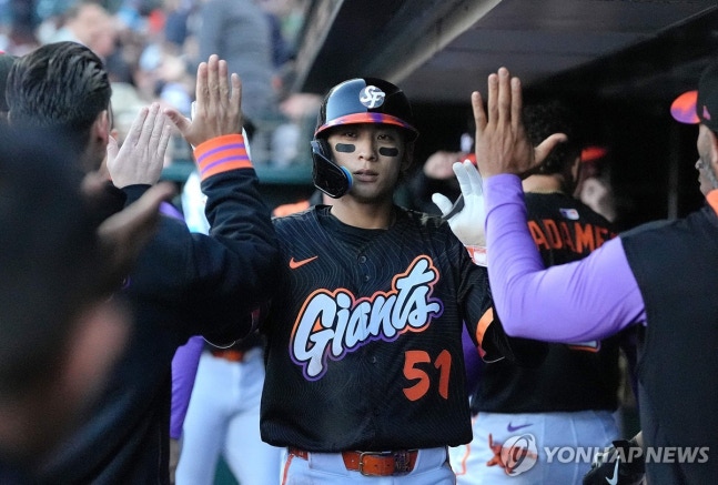 ▲ 샌프란시스코 이정후가 4경기 만에 안타를 때리며 침묵을 깼다.ⓒ연합뉴스 제공