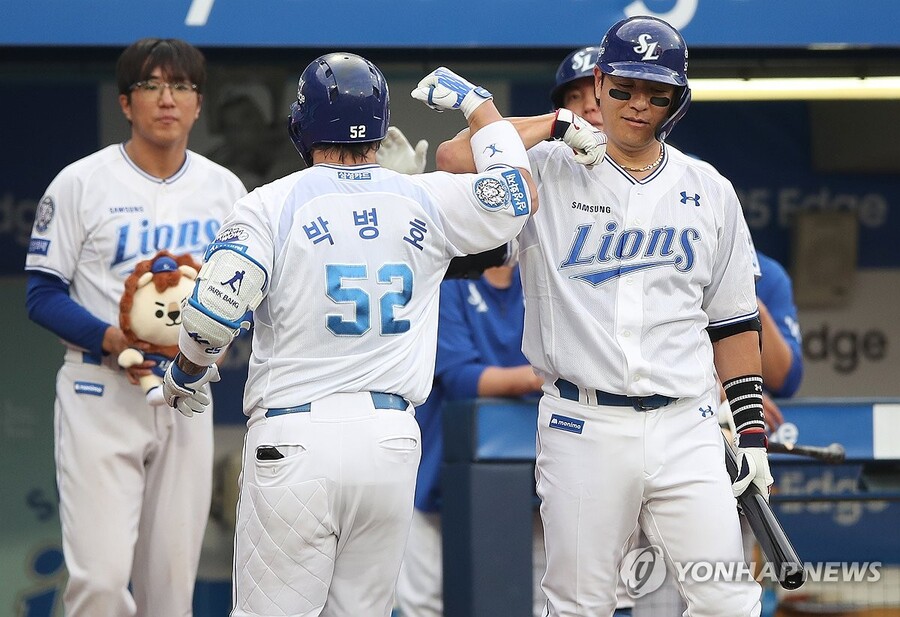 ▲ 박병호가 4경기 연속 홈런을 신고한 삼성이 1위 한화를 7-2로 무너뜨렸다.ⓒ연합뉴스 제공