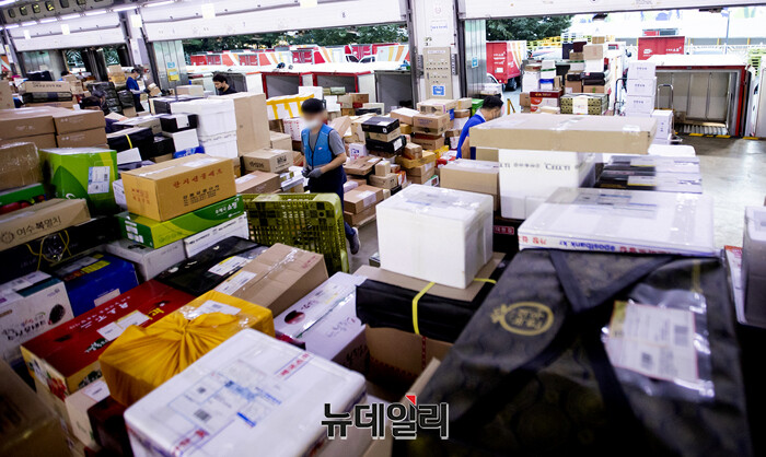 ▲ 택배업계가 주 7일 배송을 시행하며 진통을 겪고 있다. ⓒ뉴데일리DB