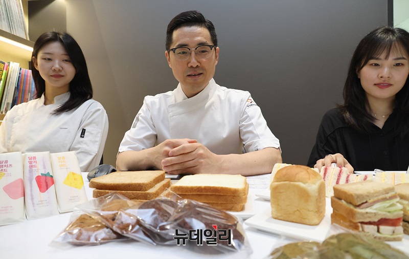 ▲ 아워홈 베이커리팀은 OH뉴본발효종을 '대체품'이 아닌 '첨가제'로 표현했다.ⓒ정상윤 기자