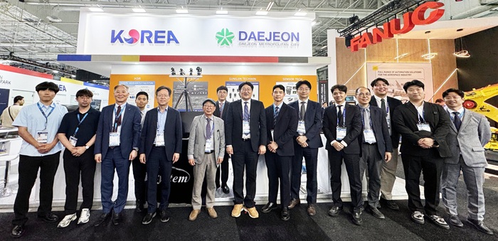 ▲ ‘2025 파리 에어쇼’에 참가한 △성진테크윈 △센서테크 △아이쓰리시스템 △에이치쓰리알 △엑스엠더블유 △토핀스 등 6개 기업이 참가해 기술을 선보였다.ⓒ대전테크노파크