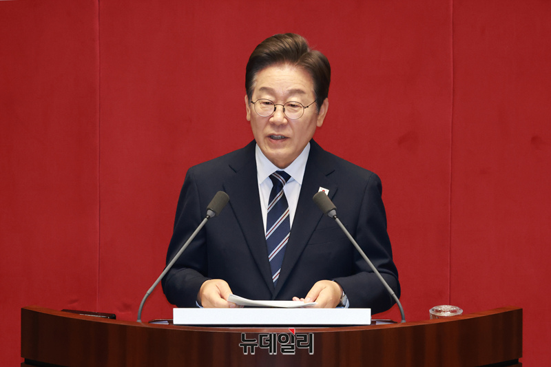 ▲ 이재명 대통령이 26일 오전 국회 본회의에서 추가경정예산 시정연설을 하고 있다. ⓒ이종현 기자