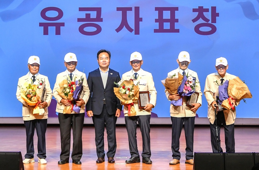 ▲ 경상북도는 결혼과 출산 연령이 점차 늦어지면서 발생하는 난임과 저출생 극복을 위해, 올해부터 난임 시술 무제한, 남성 난임 시술, 35세 이상 산모 의료비 지원 등 전국 최고 수준의 난임 지원 정책을 펼치고 있다.ⓒ경북도